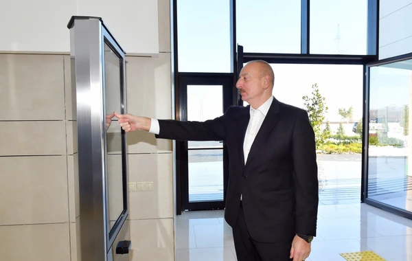 İlham Əliyev Lənkəran regional “ASAN xidmət” mərkəzinin açılışını edib - FOTO