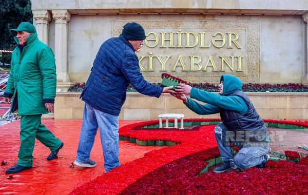 Şəhidlər xiyabanında 20 Yanvar faciəsinin ildönümü ilə bağlı hazırlıq işlərinə başlanılıb - FOTO