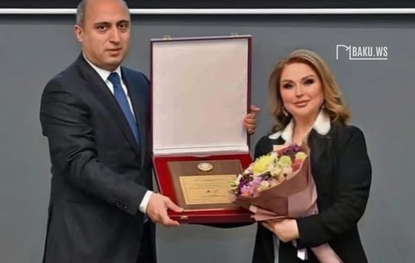 Mələkxanım Eyubova təltif edildi - FOTO