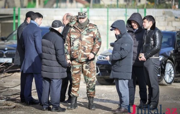 Заместители главы МЧС и генпрокурора прибыли на место взрыва в Баку - ФОТО