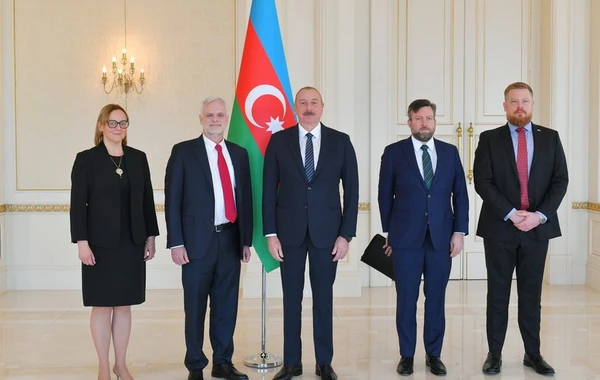 İlham Əliyev ABŞ-ın ölkəmizdə yeni təyin olunmuş səfirinin etimadnaməsini qəbul edib - FOTO - YENİLƏNİB