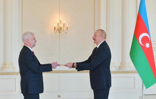 İlham Əliyev ABŞ-ın ölkəmizdə yeni təyin olunmuş səfirinin etimadnaməsini qəbul edib - FOTO - YENİLƏNİB