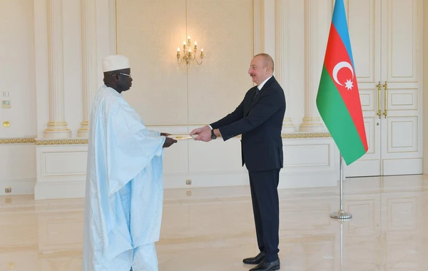 Prezident Seneqalın Azərbaycanda yeni təyin olunmuş səfirinin etimadnaməsini qəbul edib - FOTO - YENİLƏNİB