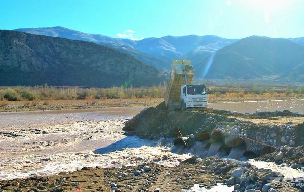Azərbaycanın əsas hissəsini Naxçıvanla birləşdirən yol tikilir - FOTO/VİDEO