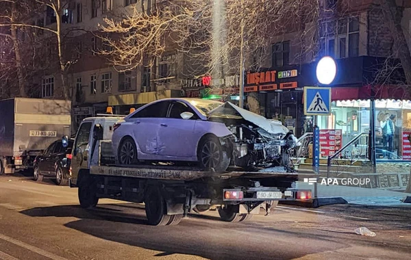 В Баку автомобиль МЧС попал в ДТП, есть пострадавшие - ФОТО