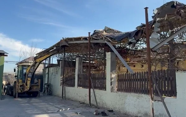 Binəqədidə qanunsuz tikinti işlərinin qarşısı alınıb - VİDEO