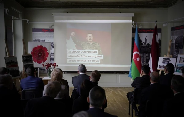 Latviyada 20 Yanvar faciəsi anılıb - FOTO