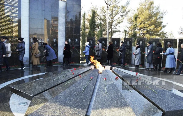 Qərb bölgəsində 20 Yanvar şəhidlərinin anım mərasimləri keçirilib - FOTO