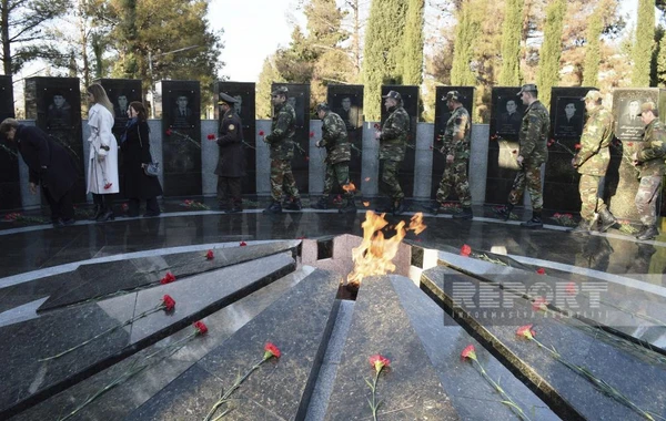Qərb bölgəsində 20 Yanvar şəhidlərinin anım mərasimləri keçirilib - FOTO