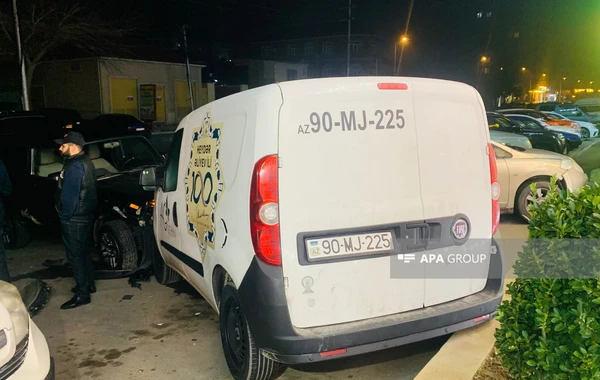 Bakıda 3 maşın toqquşub, xəsarət alan var - FOTO