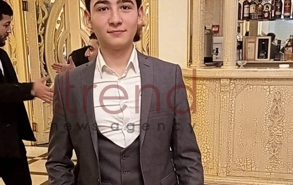 Məktəbin qarşısında öldürülən şagirdin görüntüsü - FOTO