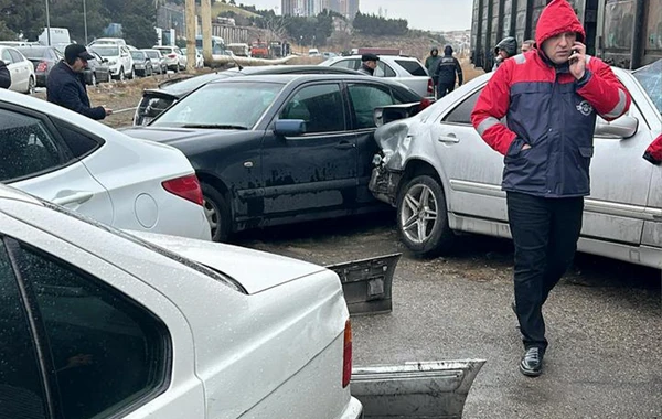 Bakıda dəmir yolu stansiyasında zəncirvari qəza olub - FOTO