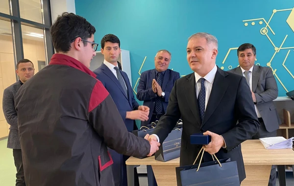 Füzuliyə köç edən ailələrə mənzillərinin açarları təqdim edildi - YENİLƏNİB + FOTO