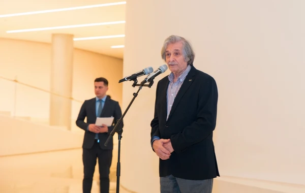 Heydər Əliyev Mərkəzində gürcü rəssamın sərgisi açılıb - FOTO