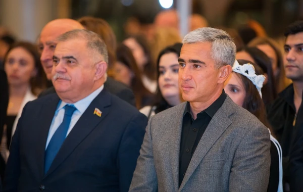 Heydər Əliyev Mərkəzində gürcü rəssamın sərgisi açılıb - FOTO