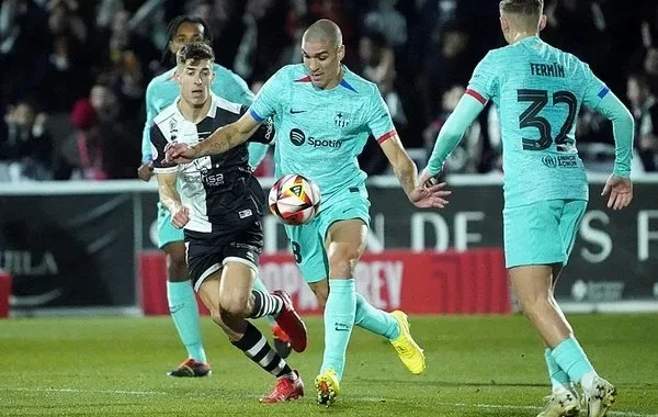 "Beşiktaş" "Barselona"dan futbolçu alır - Danışıqlar başlayıb - FOTO