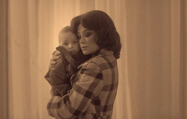 Nigar Camal peşman qadın obrazında - FOTO/VİDEO