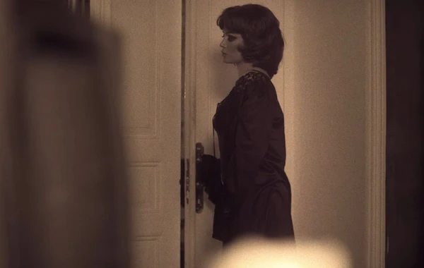 Nigar Camal peşman qadın obrazında - FOTO/VİDEO