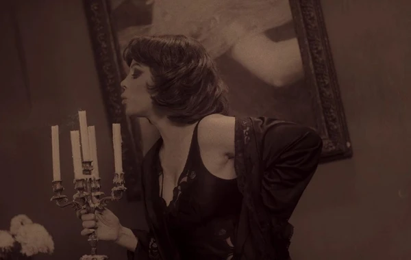 Nigar Camal peşman qadın obrazında - FOTO/VİDEO