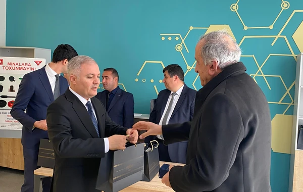 Füzuliyə köçən ailələrə mənzillərinin açarları təqdim edildi - YENİLƏNİB - FOTO