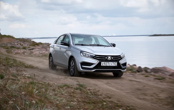 "Lada Vesta"nın yeni versiyası satışa çıxarılıb - FOTO