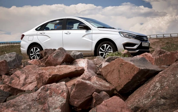"Lada Vesta"nın yeni versiyası satışa çıxarılıb - FOTO
