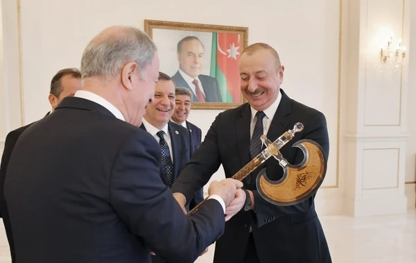 Президент Ильхам Алиев принял Хулуси Акара - ОБНОВЛЕНО + ФОТО