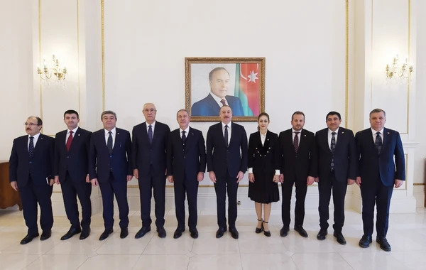 Президент Ильхам Алиев принял Хулуси Акара - ОБНОВЛЕНО + ФОТО