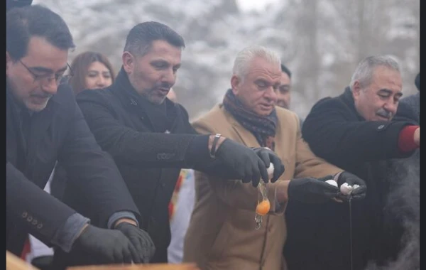 450 kq sosiska və 3000 yumurtadan yemək hazırlandı - FOTO