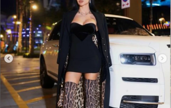 Azərbaycanlı modelin 15 855 AZN-lik bahalı geyimi - FOTO