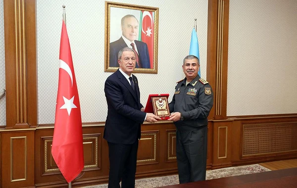 Zakir Həsənov və Hulusi Akar regional təhlükəsizlik məsələlərini müzakirə ediblər - FOTO