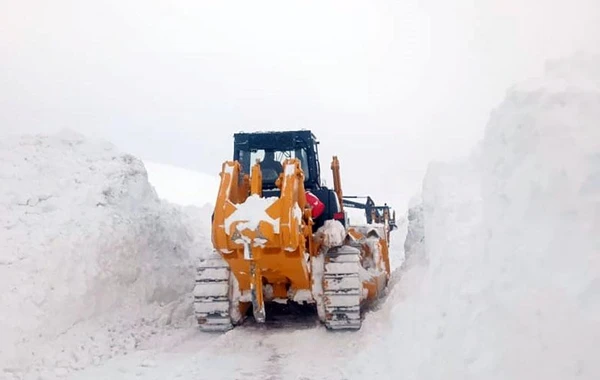 Azərbaycanda ekstremal qartəmizləmə görüntüləri: Ekskavator görünməz oldu - FOTO/VİDEO