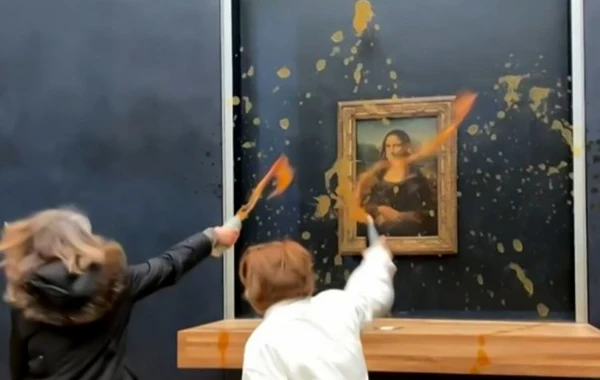 Nazir üzərinə şorba atılan "Mona Liza"dan danışdı: "Gələcək nəsillərə aiddir" - FOTO