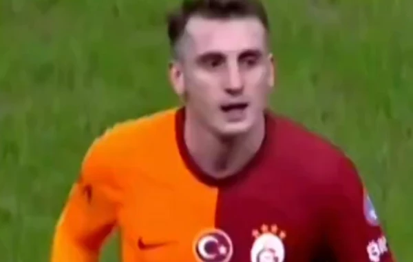 “CimBom” azarkeşləri Kərəm Aktürkoğlunu fitə basdılar - FOTO