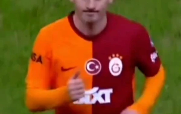 “CimBom” azarkeşləri Kərəm Aktürkoğlunu fitə basdılar - FOTO