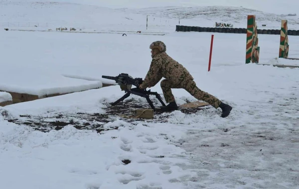 Naxçıvanda xüsusi təyinatlılar şərti düşmən hədəflərini məhv ediblər - FOTO