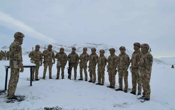 Naxçıvanda xüsusi təyinatlılar şərti düşmən hədəflərini məhv ediblər - FOTO