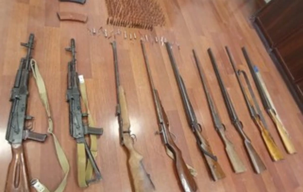 Üzərində “AKS-74" markalı avtomat və patronları aşkarlanan şəxs saxlanılıb - FOTO