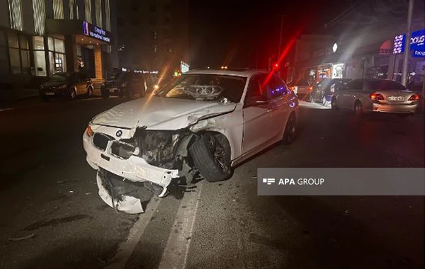 Bakıda 4 avtomobil toqquşub, xəsarət alan var - FOTO