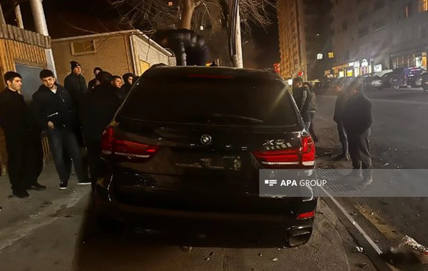 Bakıda 4 avtomobil toqquşub, xəsarət alan var - FOTO