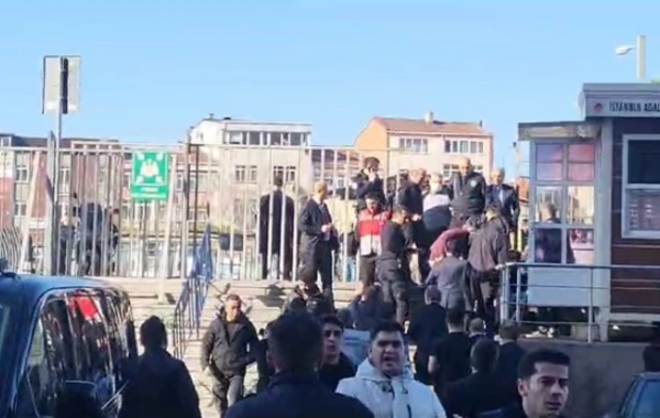 Вооруженное нападение на здание суда в Стамбуле - ВИДЕО