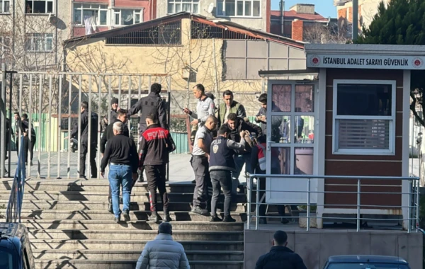 Вооруженное нападение на здание суда в Стамбуле - ВИДЕО
