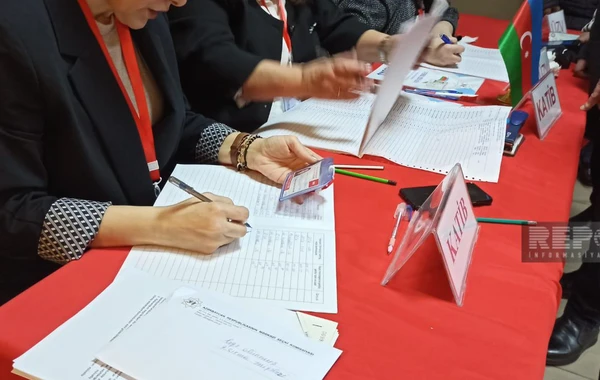 В Сумгайыте проходит голосование на внеочередных президентских выборах - ФОТО