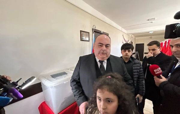 Prezidentliyə namizəd Fuad Əliyev səs verib - FOTO