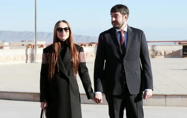 Prezident İlham Əliyev, birinci xanım Mehriban Əliyeva və ailə üzvləri Xankəndidə səs veriblər - VİDEO