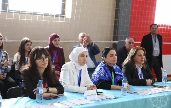 Ağalı kəndində səsvermə prosesindən FOTOREPORTAJ