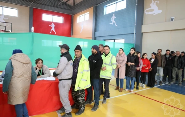 Ağalı kəndində səsvermə prosesindən FOTOREPORTAJ