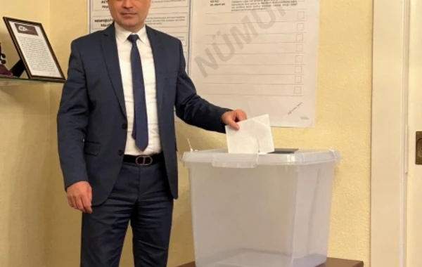 Azərbaycanın Berndəki səfirliyində səsvermə prosesinə yekun vurulub - FOTO