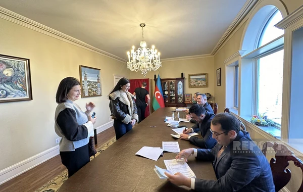 ABŞ-də yaşayan azərbaycanlılar prezident seçkiləri ilə bağlı səsvermələrdə fəal iştirak edir - FOTO