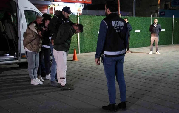 2,5 milyardı mənimsəyən iş adamı arvadı ilə xaricə qaçarkən tutuldu - FOTO